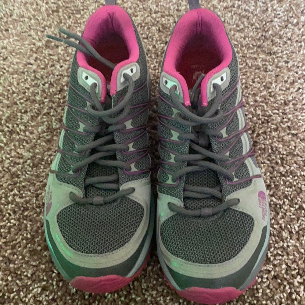 women’s hiking shoes north face